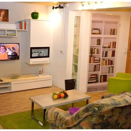 Waldraff Comfortable Ostrach