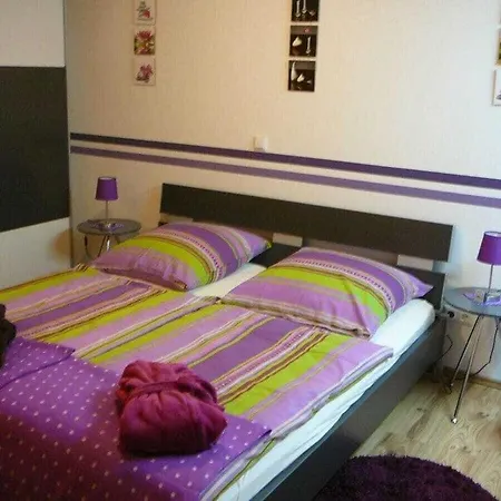 Waldraff Comfortable Holiday home *
