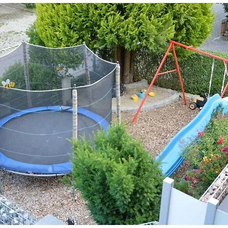 Waldraff Comfortable בית נופש *